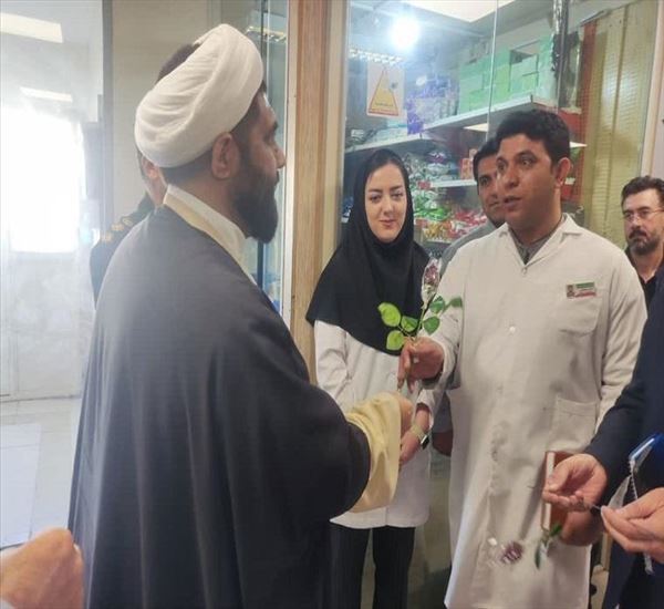 حضور اعضای شورای تامین شهرستان در بیمارستان امیرالمومنین (ع) چاراویماق به مناسبت روز پرستار